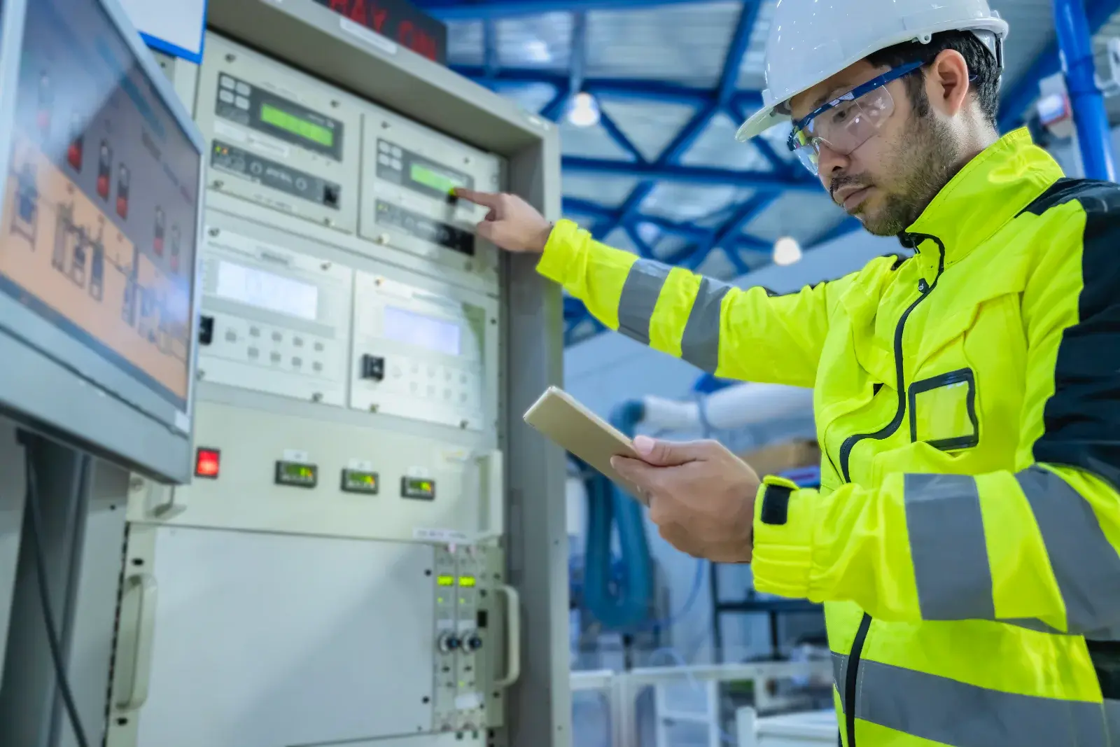 Gestión de Controles VRF y Compatibilidad con Termostatos Multimarca